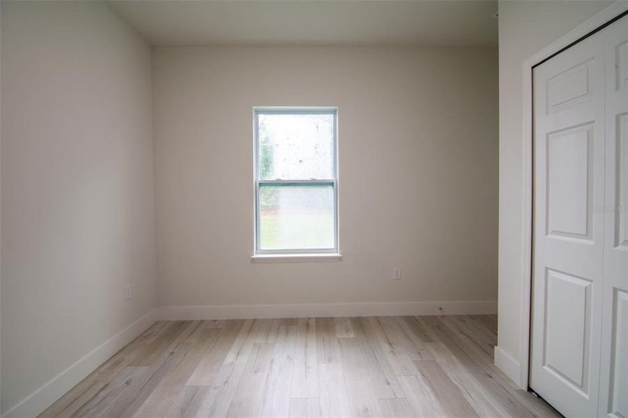 Spacious, unfurnished interior of a new home in , Ocala (Image 10).