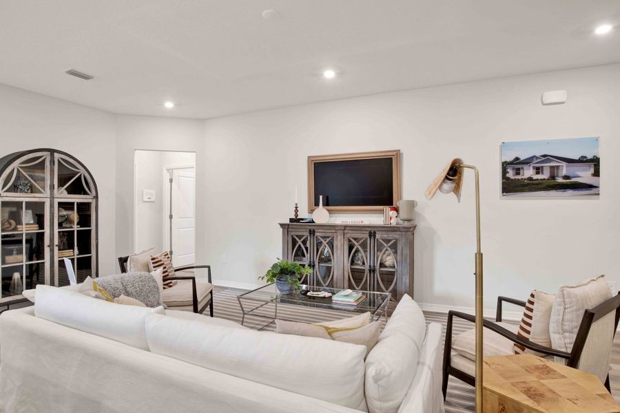 Furnished interior view inside a new home in Bellview Pointe, Pensacola (Image 18).