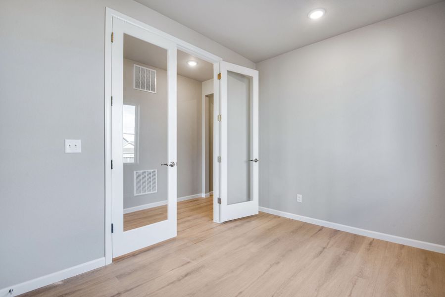 Spacious, unfurnished interior of a new home in Sterling Ranch, Littleton (Image 21). Spacious, unfurnished interior of a new home in Sterling Ranch, Littleton (Image 21).