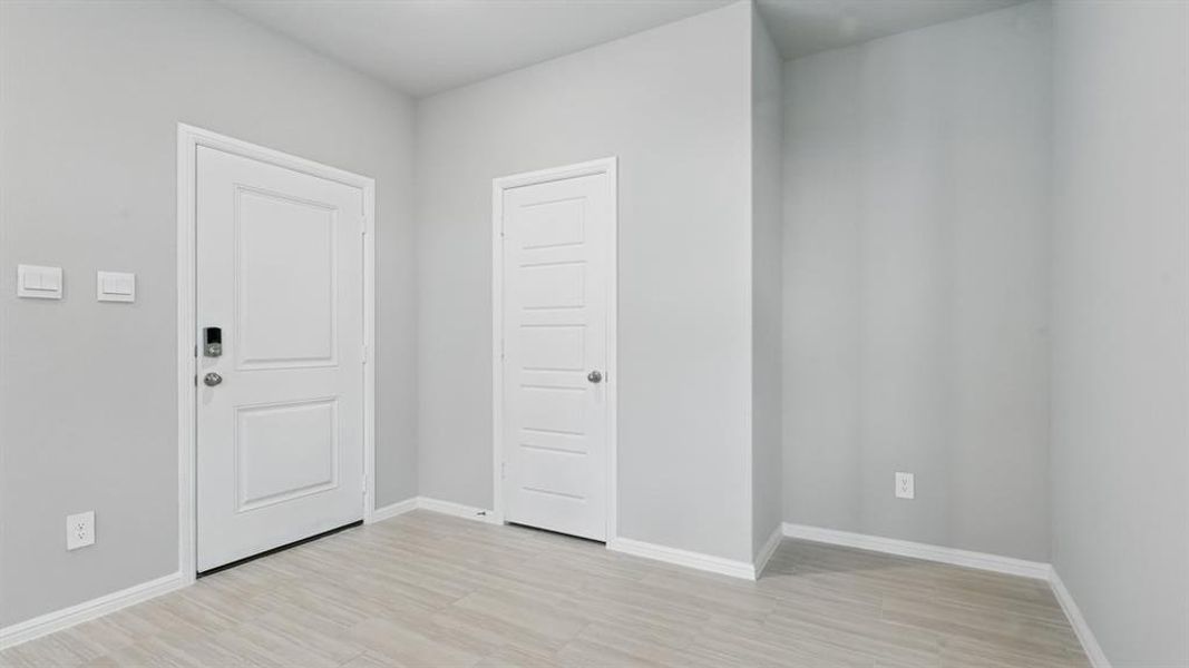 Spacious, unfurnished interior of a new home in Orchard Village, Fort Worth (Image 30). Spacious, unfurnished interior of a new home in Orchard Village, Fort Worth (Image 30).