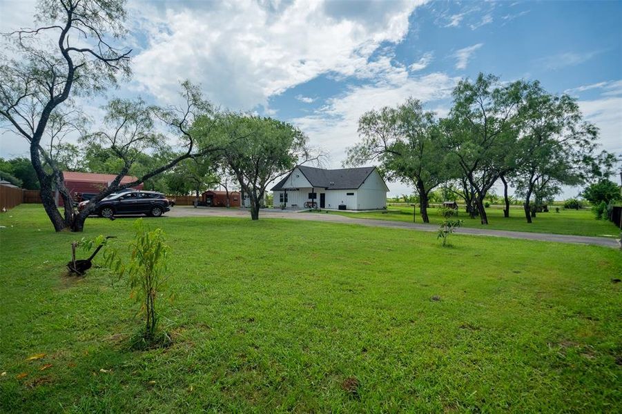 Natural landscape and outdoor views near in Kaufman (Image 24). Natural landscape and outdoor views near in Kaufman (Image 24).