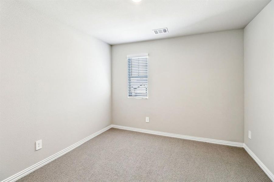 Photo is not of the actual home, but is an inspirational photo of builder’s model home and may depict options, furnishings, and/or decorator features that are not included. Photo is not of the actual home, but is an inspirational photo of builder’s model home and may depict options, furnishings, and/or decorator features that are not included.