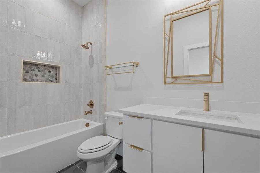 Furnished interior view inside a new home in , Dallas (Image 10). Furnished interior view inside a new home in , Dallas (Image 10).