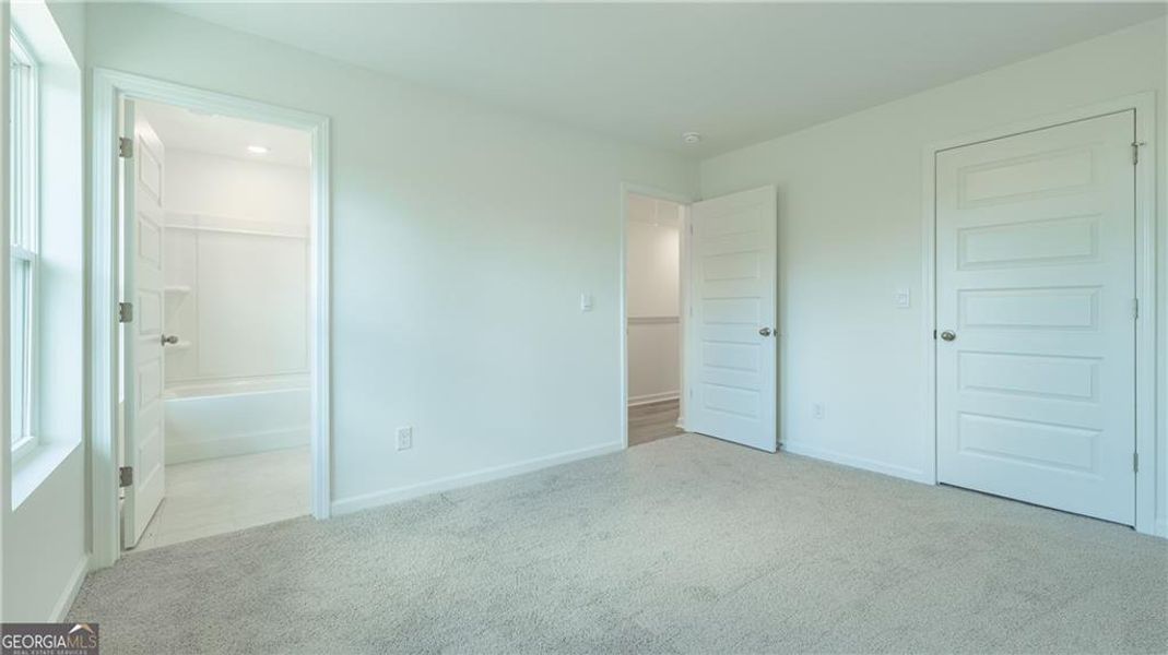 Spacious, unfurnished interior of a new home in Benteen Reserve, Atlanta (Image 23).