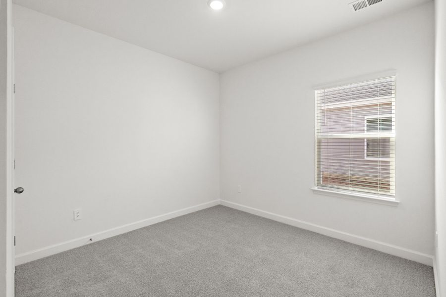 Spacious, unfurnished interior of a new home in Cypress Ridge - The Boardwalk Series, Longs (Image 25).