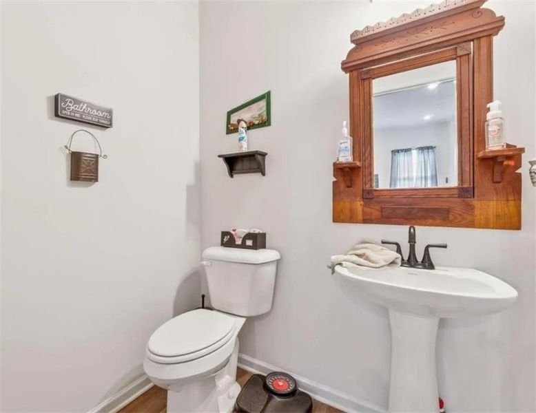 Furnished interior view inside a new home in , Cartersville (Image 10).