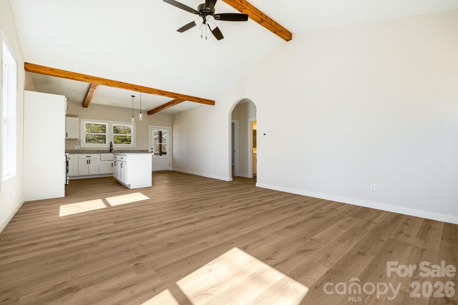Spacious, unfurnished interior of a new home in , Alexander (Image 19).