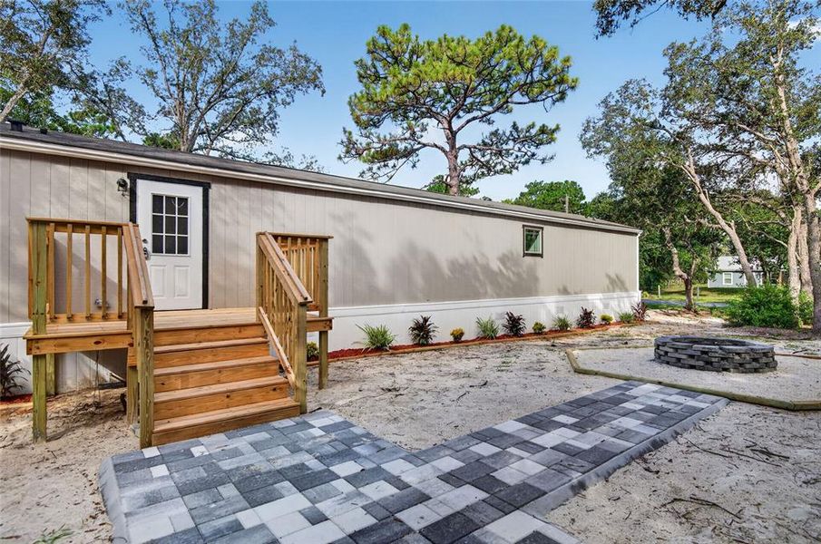 Exterior details and patio area of a home in , Homosassa (Image 22). Exterior details and patio area of a home in , Homosassa (Image 22).