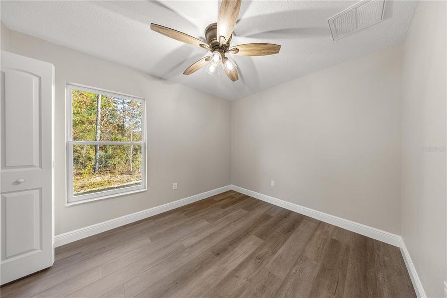 Spacious, unfurnished interior of a new home in , Williston (Image 25).