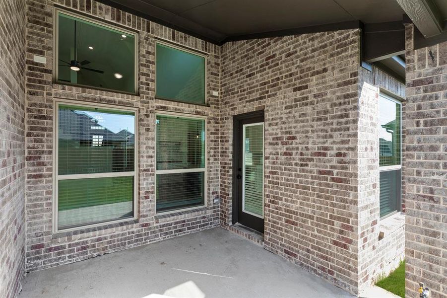 25. 2415 Haley - Patio 25. 2415 Haley - Patio