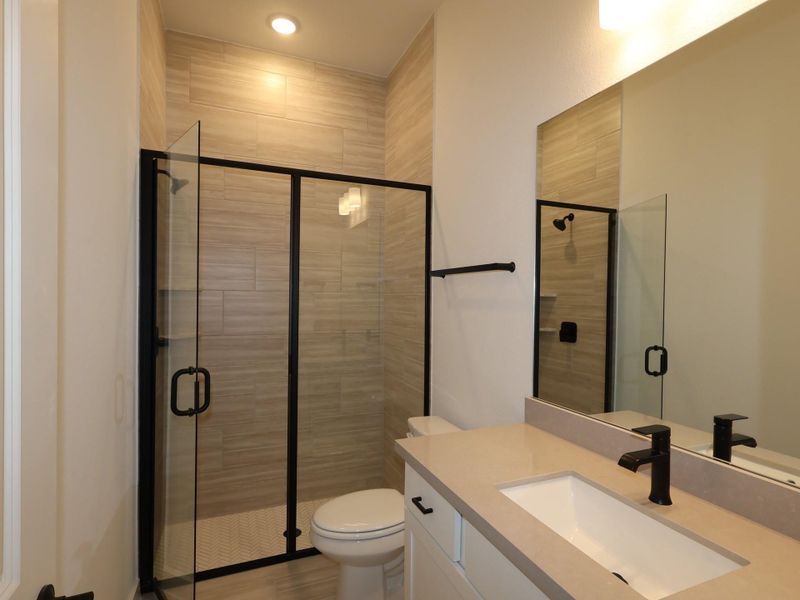 Furnished interior view inside a new home in Edgewood, Leander (Image 8).