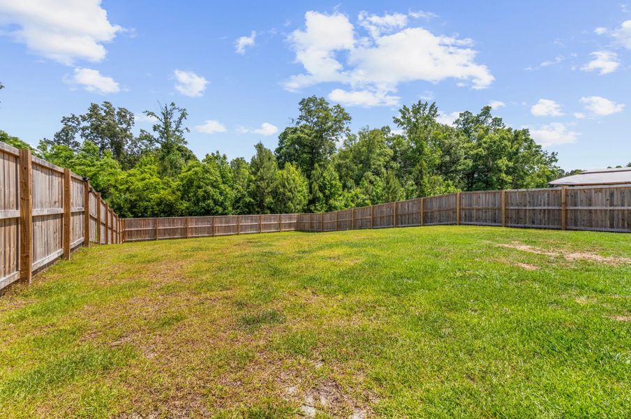 Exterior details and patio area of a home in Lakeview at Kitfield, Moncks Corner (Image 3).
