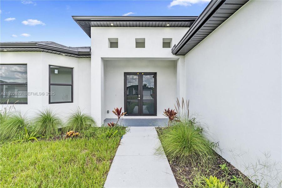 Exterior details and patio area of a home in , Lehigh Acres (Image 21).