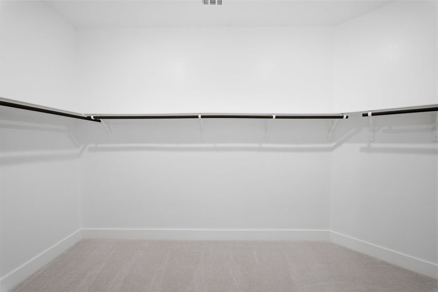 Spacious, unfurnished interior of a new home in Hunters Glen, Jarrell (Image 51).