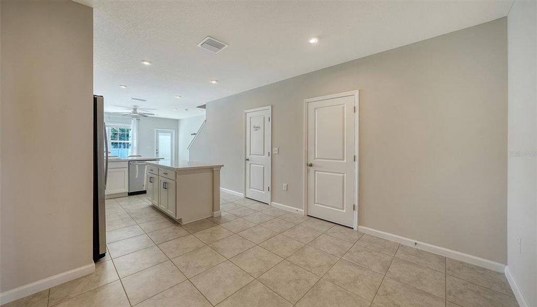 Spacious, unfurnished interior of a new home in , Bradenton (Image 25).
