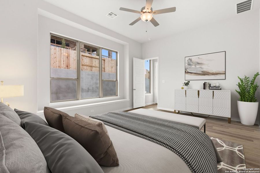Furnished interior view inside a new home in Homestead, Schertz (Image 8).