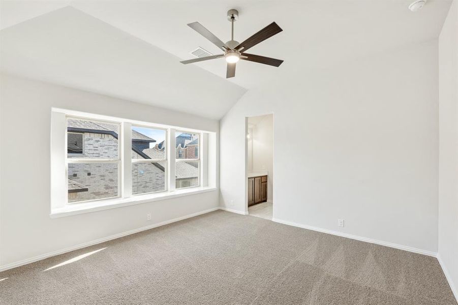 Spacious, unfurnished interior of a new home in Homestead at Daniel Farms, DeSoto (Image 31).