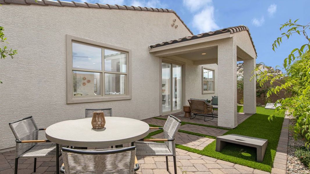 Representative exterior details of a home built from the Ashton by Taylor Morrison in Artisan at Asante Vista Collection, Surprise (Image 4). Representative exterior details of a home built from the Ashton by Taylor Morrison in Artisan at Asante Vista Collection, Surprise (Image 4).