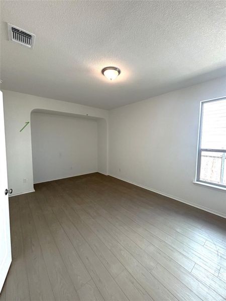 Spacious, unfurnished interior of a new home in Retreat at San Gabriel, Georgetown (Image 33).