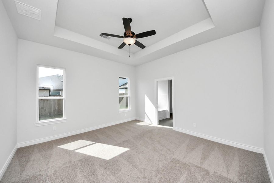 Spacious, unfurnished interior of a new home in Lexington Heights, Willis (Image 42).