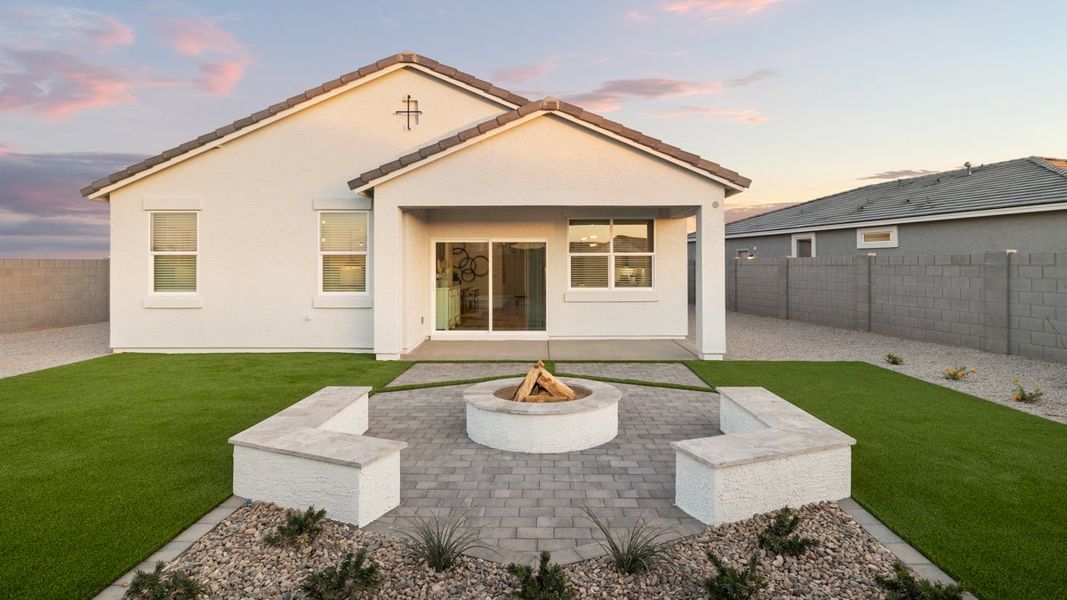 Representative exterior details of a home built from the Easton by D.R. Horton in Del Rio Ranch, Avondale (Image 3).