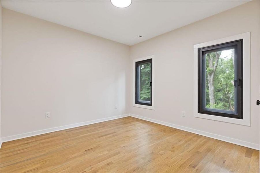 Spacious, unfurnished interior of a new home in , Atlanta (Image 25).