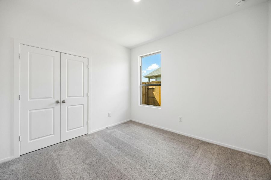Spacious, unfurnished interior of a new home in Mavera, Conroe (Image 21).