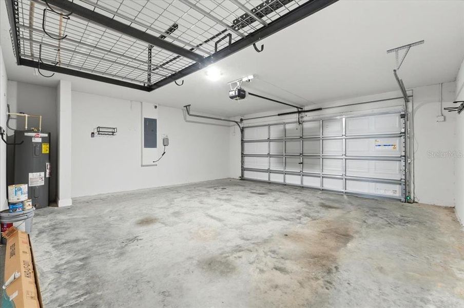 Spacious, unfurnished interior of a new home in Knights Landing, Lakeland (Image 39).