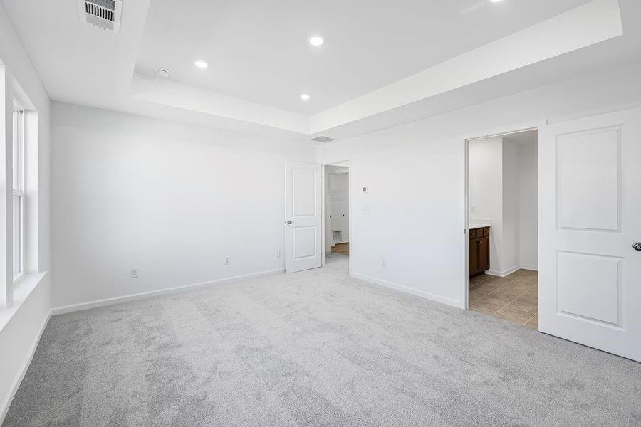 Spacious, unfurnished interior of a new home in Chandler Run, Tucker (Image 15).