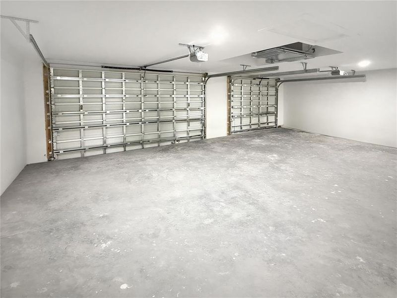 Spacious, unfurnished interior of a new home in , Port Charlotte (Image 24).