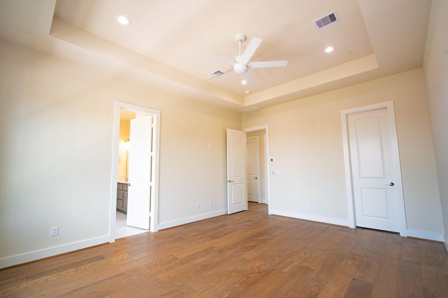 Image 15 of a home in Spring Valley Creek.