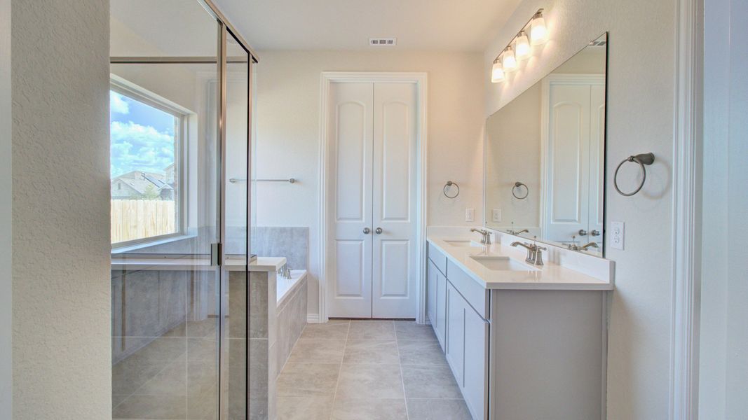 Furnished interior view inside a new home in Sunflower Ridge, New Braunfels (Image 23). Furnished interior view inside a new home in Sunflower Ridge, New Braunfels (Image 23).