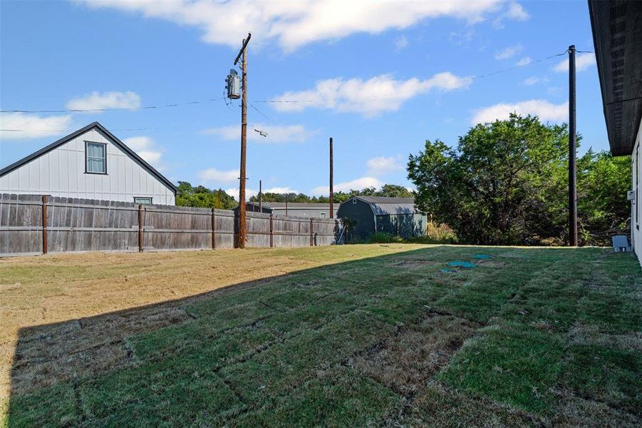 Exterior details and patio area of a home in , Granbury (Image 23).
