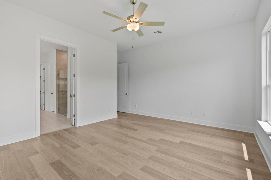 4br New Home in Leander, TX.  - Slide 18