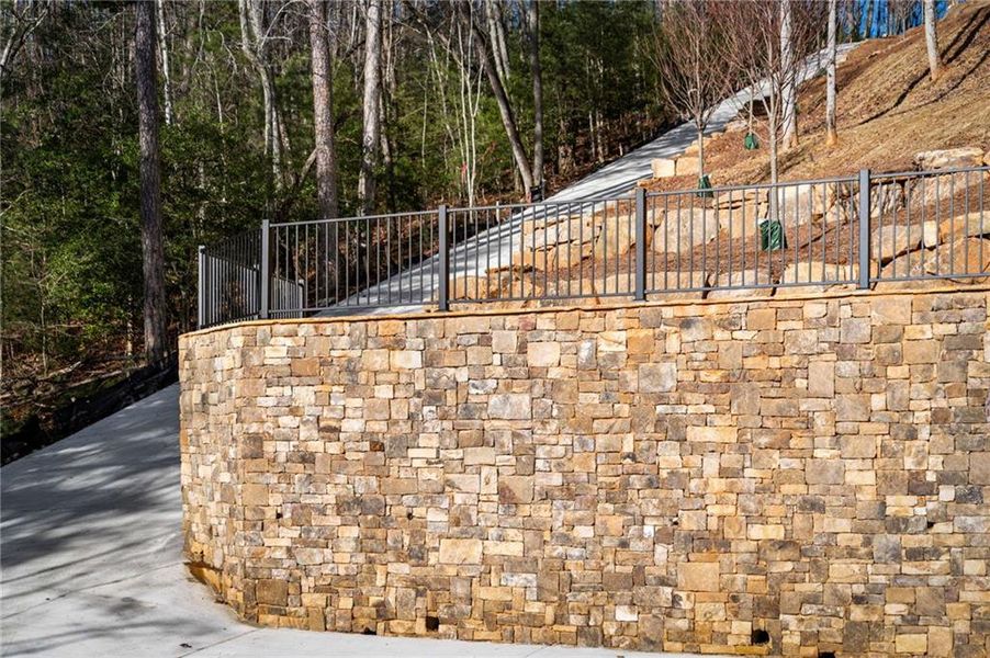 Image 91 of a home in .