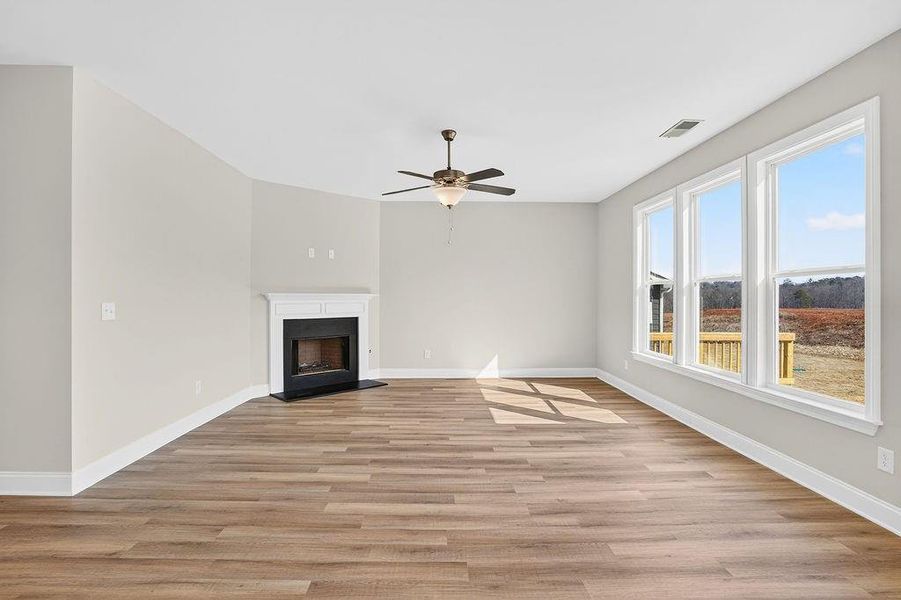 Spacious, unfurnished interior of a new home in , Homer (Image 16).