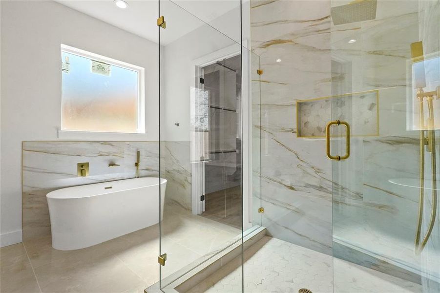 Furnished interior view inside a new home in , Dallas (Image 4).