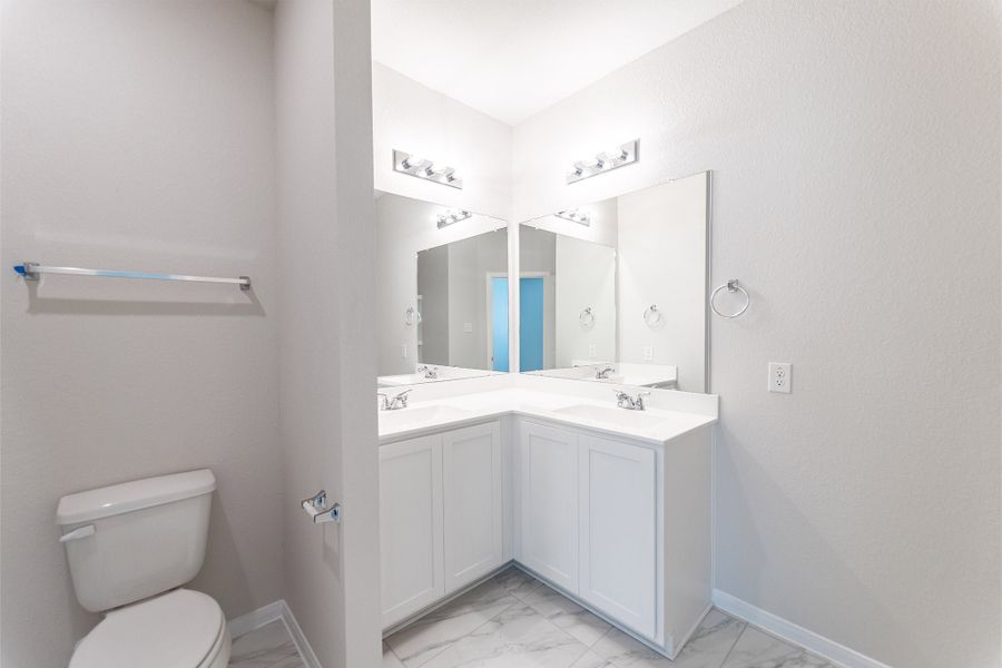 Furnished interior view inside a new home in Lago Mar, Texas City (Image 6).
