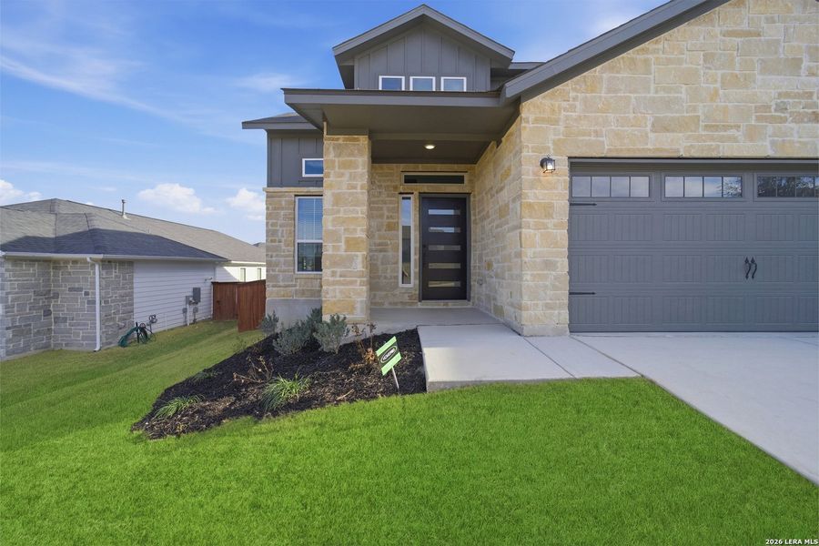 Exterior details and patio area of a home in Homestead, Schertz (Image 3).