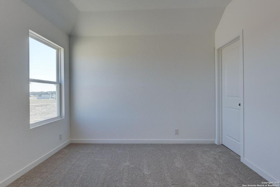 Spacious, unfurnished interior of a new home in Arcadia Ridge, San Antonio (Image 15).