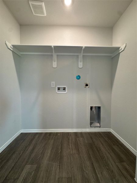 Spacious, unfurnished interior of a new home in Santa Fe, Cleveland (Image 23).