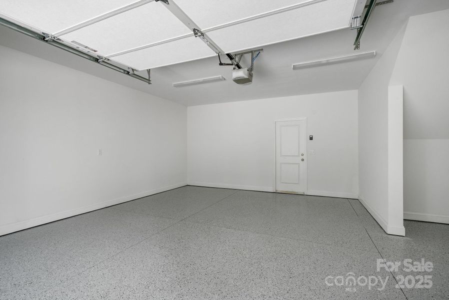 Spacious, unfurnished interior of a new home in , Asheville (Image 10).