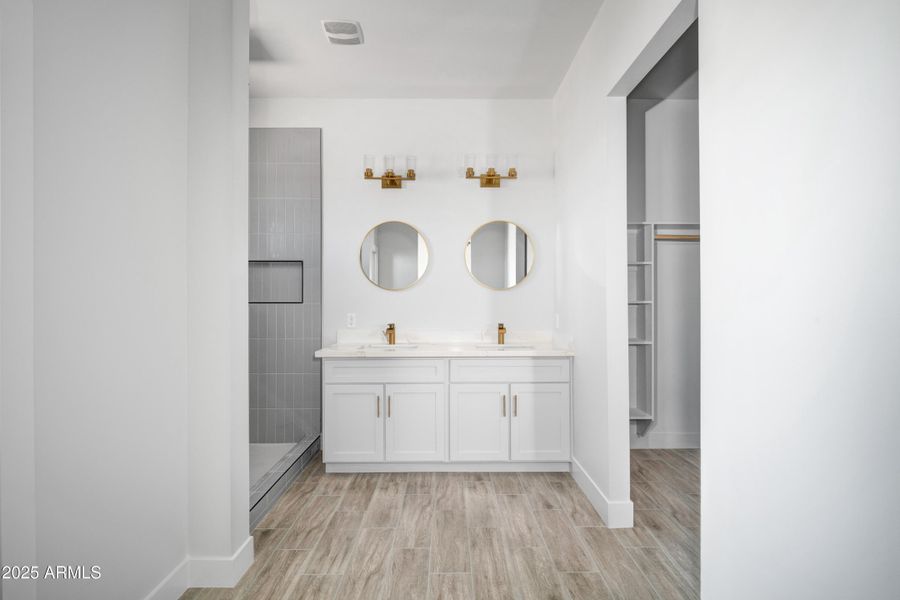 Listing Pictures -52