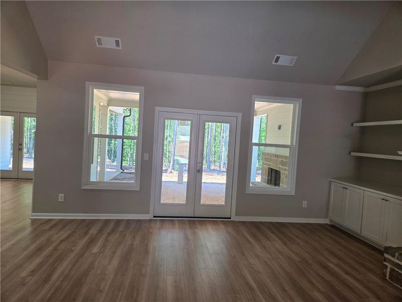 Spacious, unfurnished interior of a new home in , Bethlehem (Image 16).