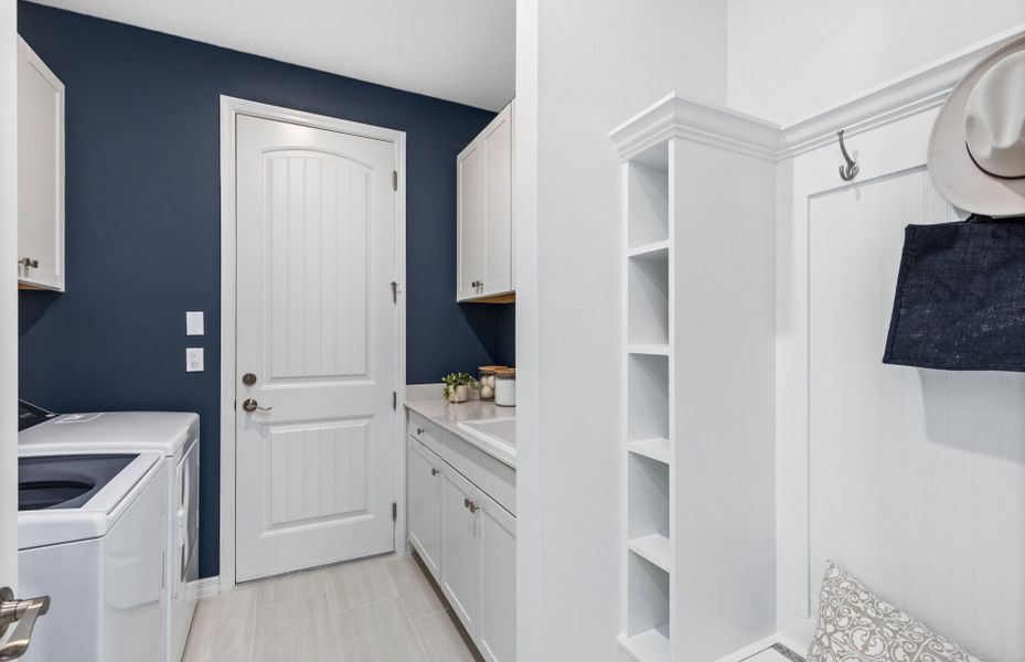 Representative furnished interior of a home built from the Concord by Pulte Homes in Waterstone at Halifax Plantation, Ormond Beach (Image 4).