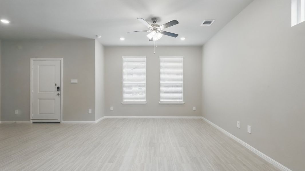 Spacious, unfurnished interior of a new home in Orchard Village, Fort Worth (Image 19). Spacious, unfurnished interior of a new home in Orchard Village, Fort Worth (Image 19).
