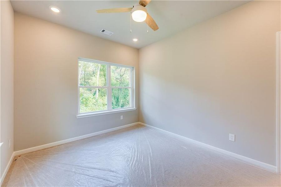 Spacious, unfurnished interior of a new home in , Atlanta (Image 6).