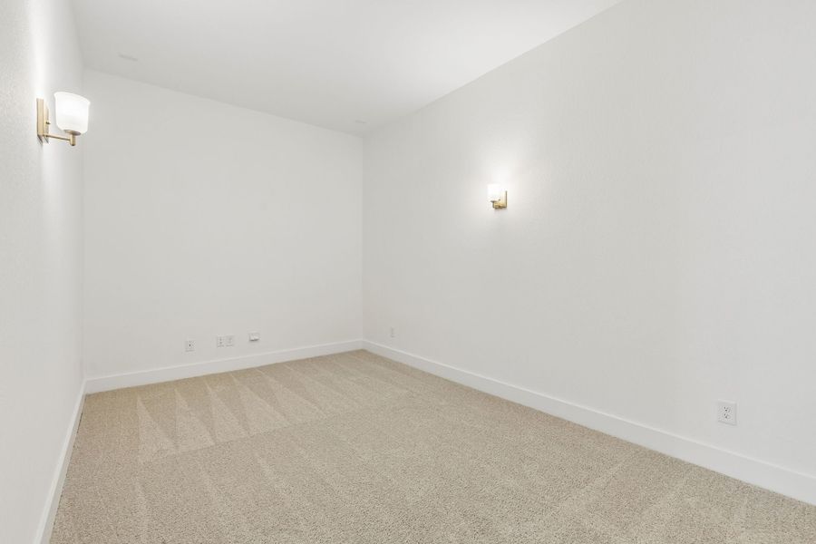 Spacious, unfurnished interior of a new home in Painted Tree Lakeside, McKinney (Image 22).