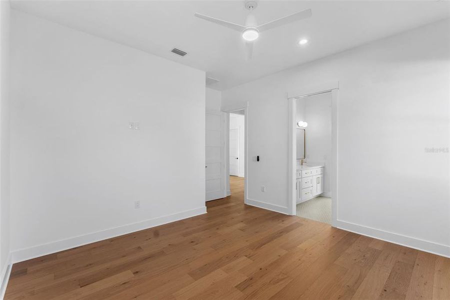 Spacious, unfurnished interior of a new home in , Tampa (Image 22). Spacious, unfurnished interior of a new home in , Tampa (Image 22).