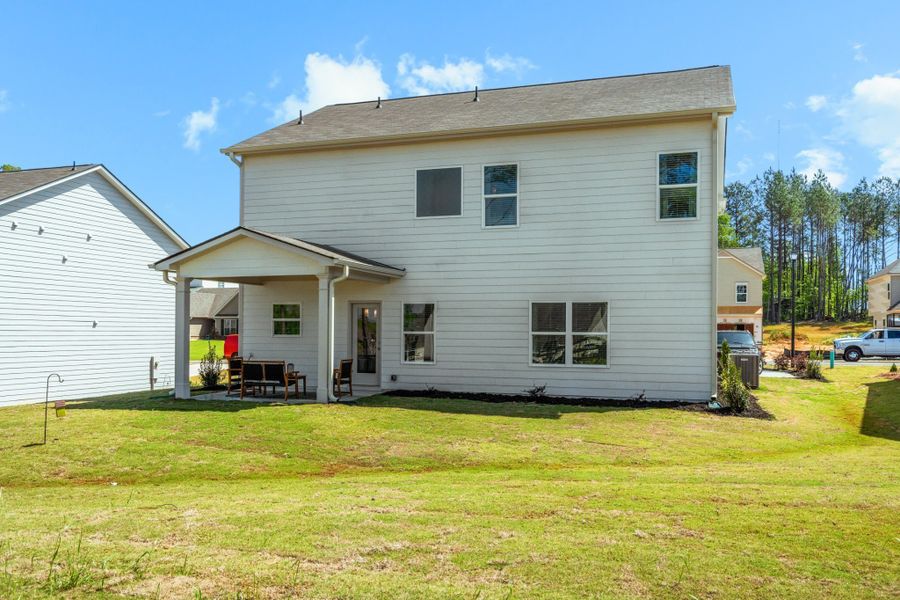 *This is a marketing photo. Colors/options may be different.*